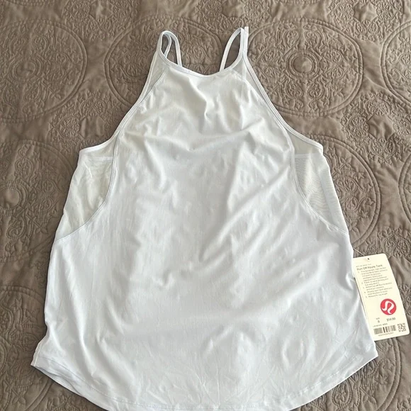Lululemon Run Off Route tank NWT 8 light blue - Picture 1 of 8